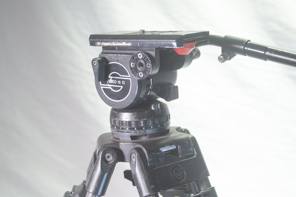 SACHTLER VIDEO 18 II, Trépied, Enlèvement, Utilisé