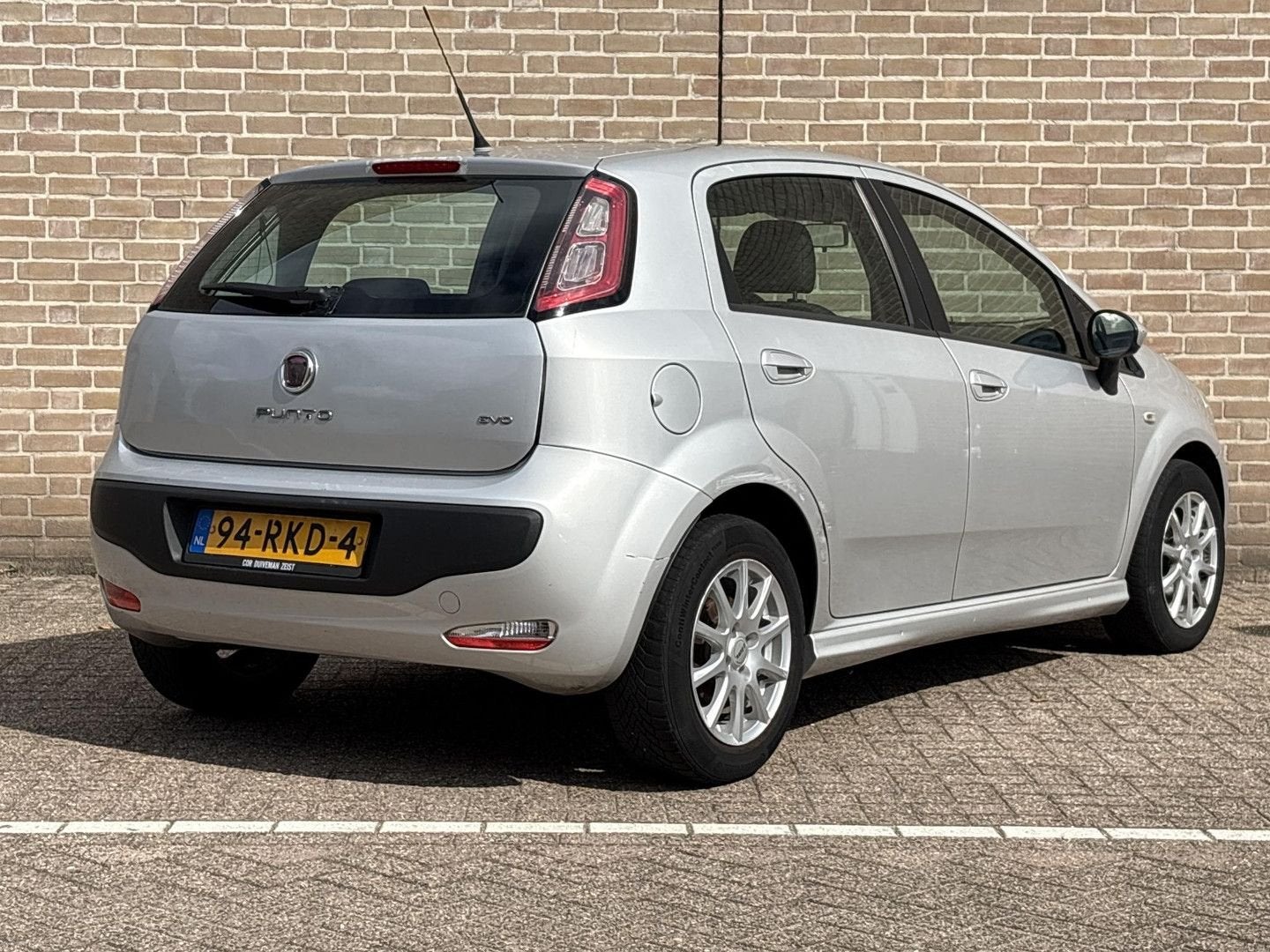 Fiat Punto Evo 1.3 M-Jet Dynamic | Climate | Cruise |, Zwart, Bedrijf, Zilver of Grijs, Te koop