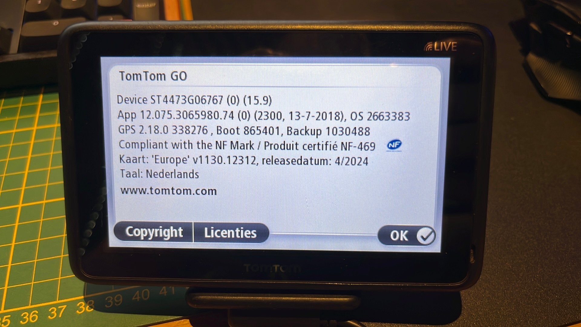 TomTom Go 1000 EU + charging cable + sigarette usb loader, Ophalen, Gebruikt
