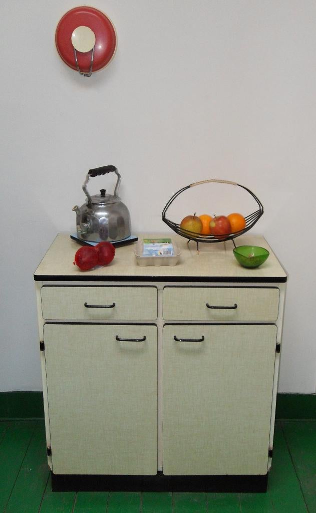 MEUBLE de CUISINE en FORMICA 80 x 45cm H: 85cm des années 60, Enlèvement, Utilisé, Autres types