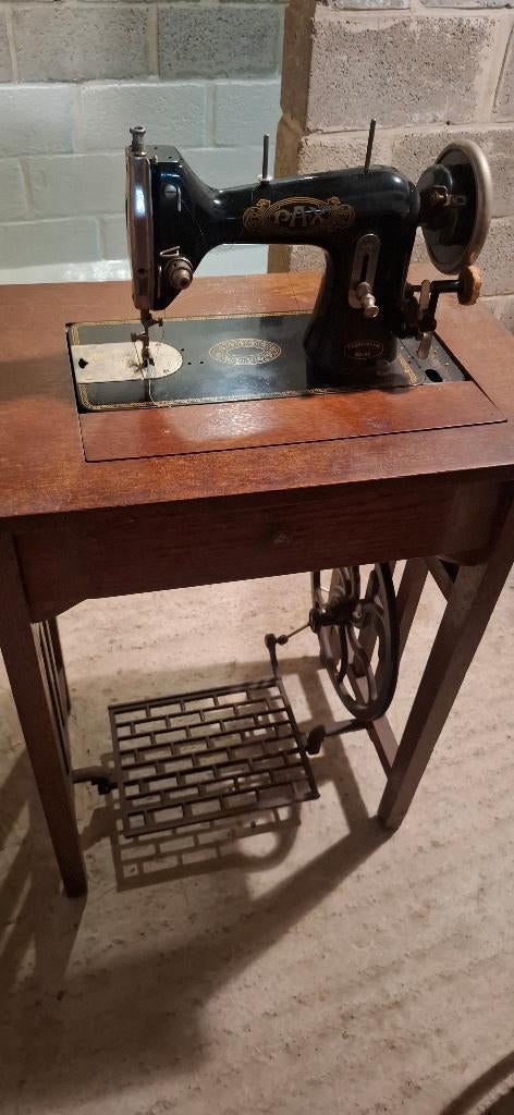 Machine à coudre ancienne PAX, Enlèvement