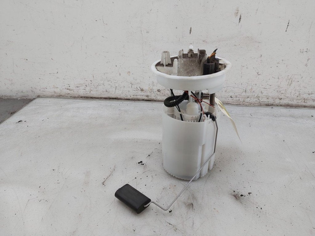 POMPE CARBURANT ELECTRIQUE Volvo V40 (MV) (|31321091|), Robert Bosch AG, Robert-Bosch-Allee 1
74232  Abstatt, DE, Engineering@bosch.com