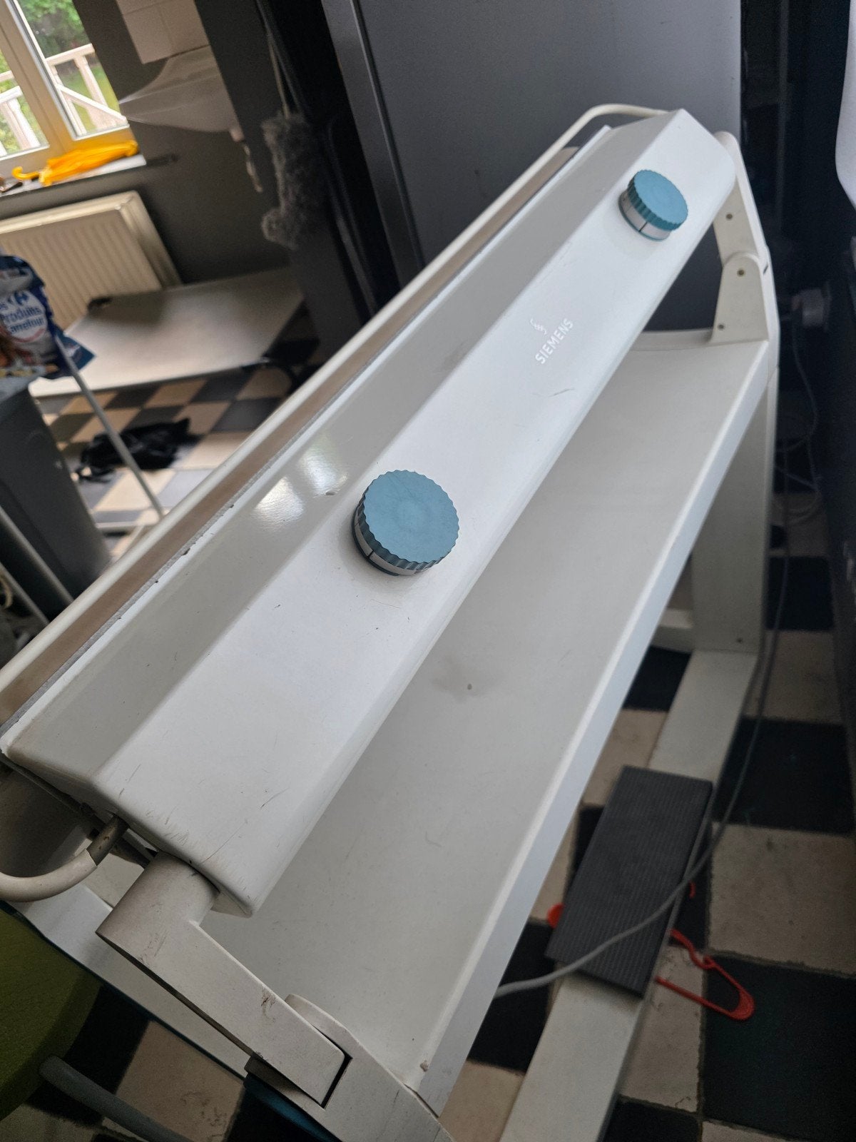 Repasseuse à rouleau Siemens Heimbügler De Luxe – Pédale in, Enlèvement, Utilisé, Fer à repasser avec cordon