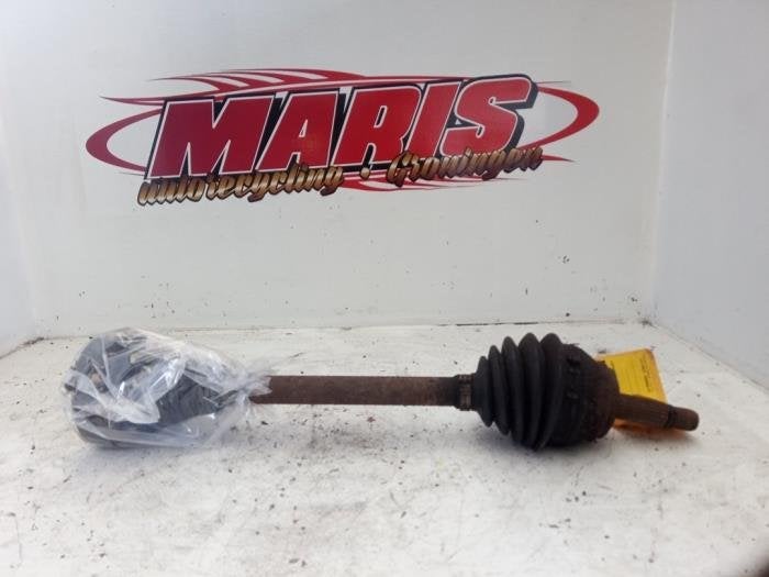 Arbre de transmission avant gauche d'un Volkswagen Golf, -, Volkswagen, -, 3 mois de garantie