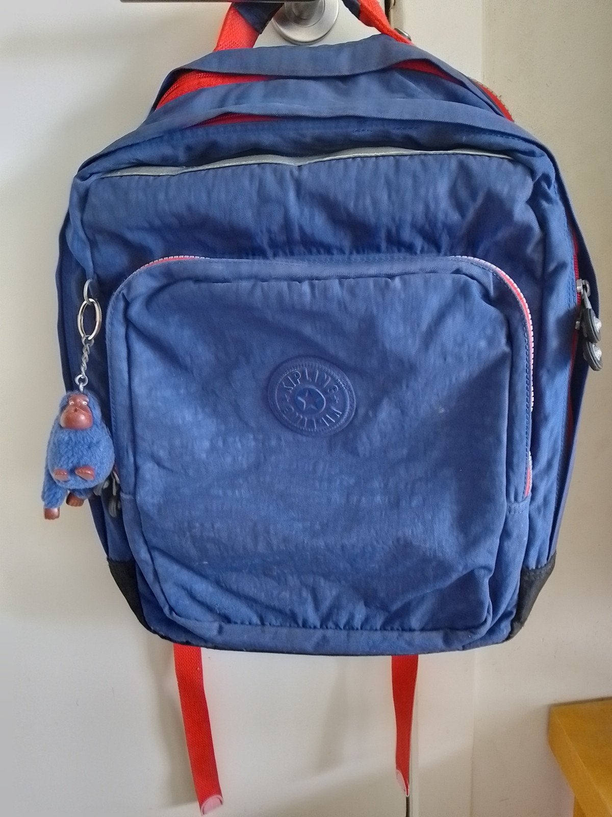 Kipling boekentas, Enlèvement ou Envoi