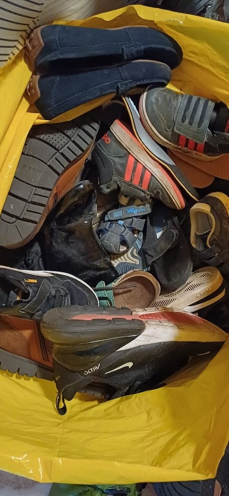 Lot de 41 chaussures, Sports & Fitness, Basket, Comme neuf, Chaussures, Enlèvement