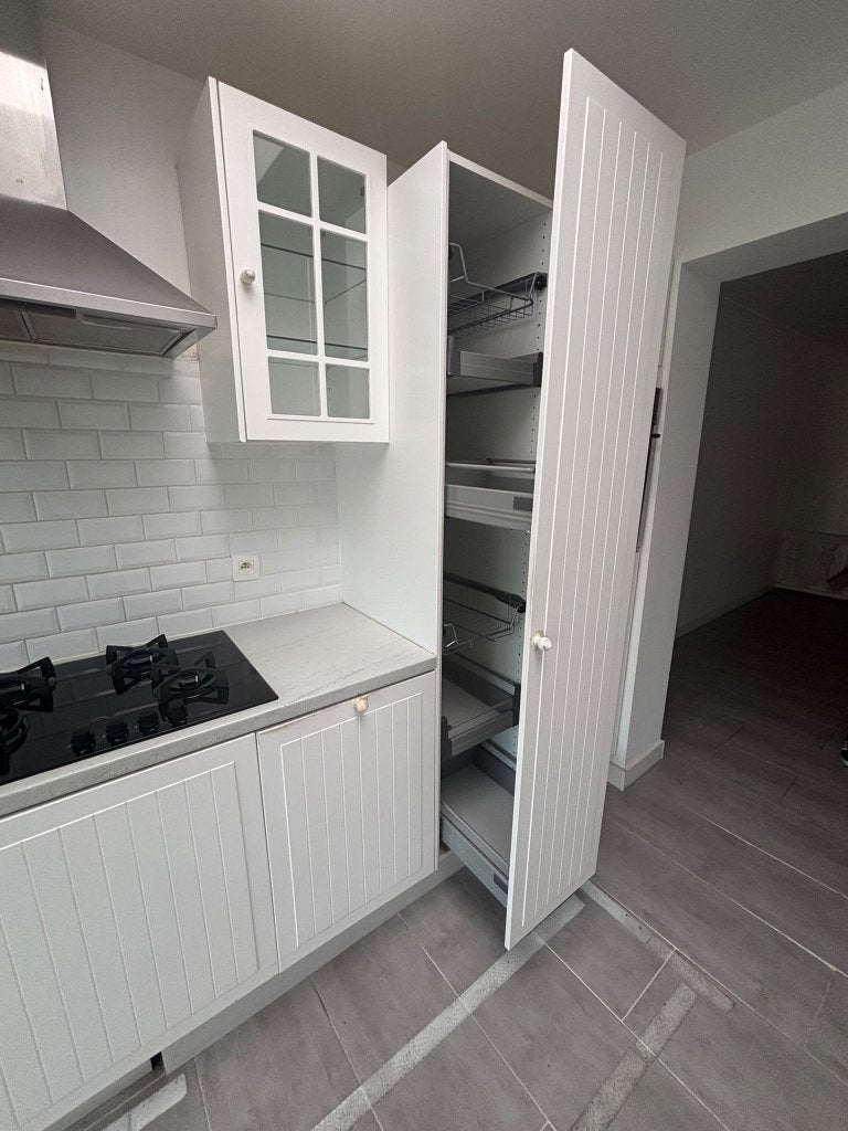 Keuken met toestellen, Ophalen, Gebruikt, Wit, Enkelwandige keuken