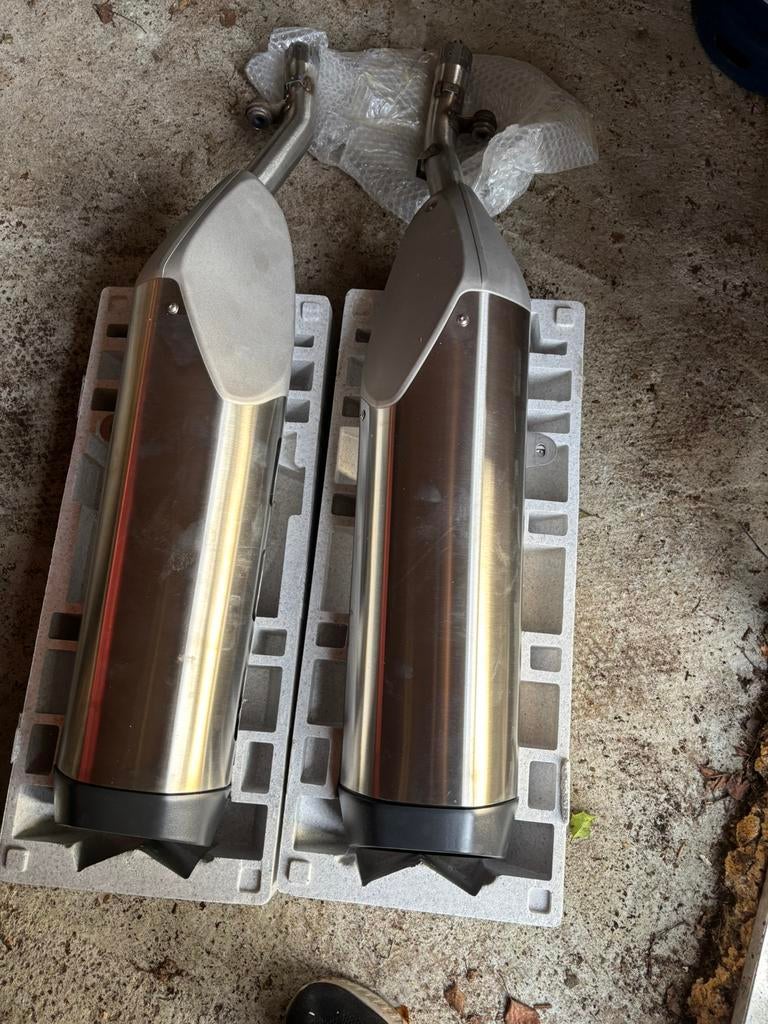 Echappements d’origine BMW k1600, Enlèvement