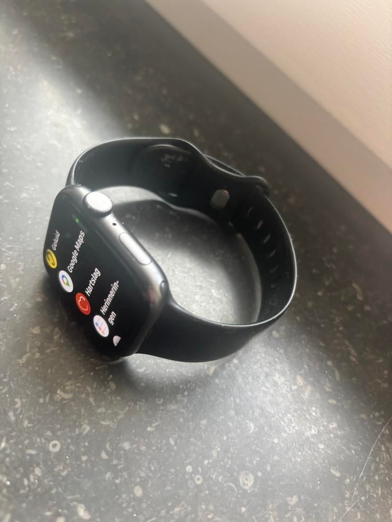 Apple Watch SE 44mm (1e gen), Enlèvement ou Envoi, Utilisé