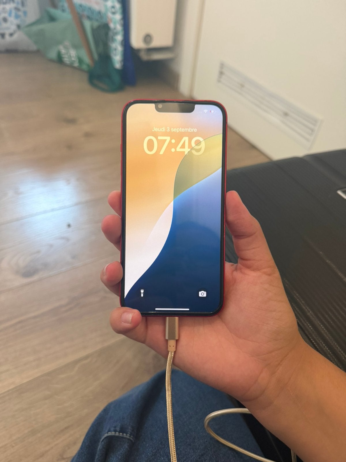iPhone 13 rouge en très bon état a vendre, Télécoms, Téléphonie mobile | Marques Autre, Autres modèles, Enlèvement ou Envoi, Sans abonnement