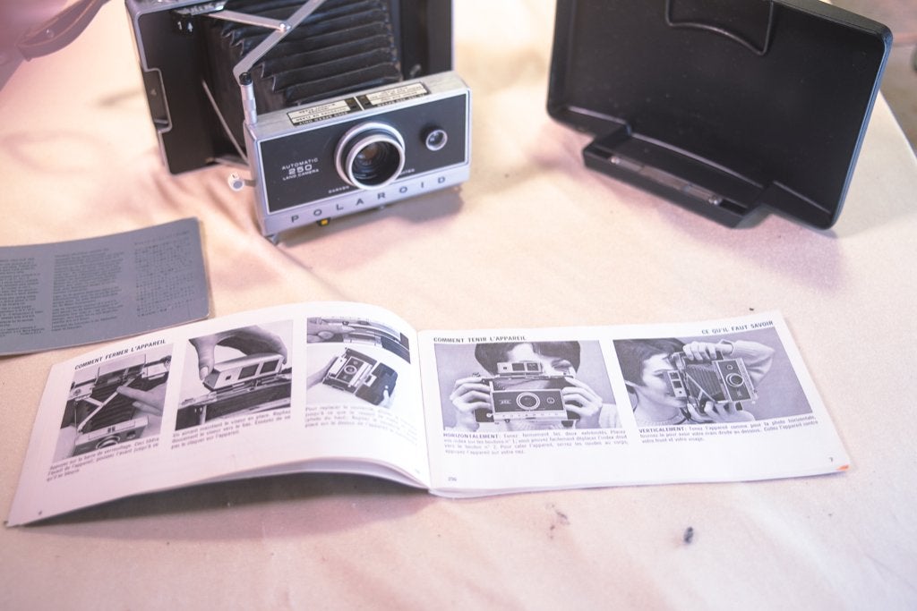 POLAROID AUTOMATIQUE 250, Enlèvement ou Envoi, Comme neuf, Polaroid, Polaroid