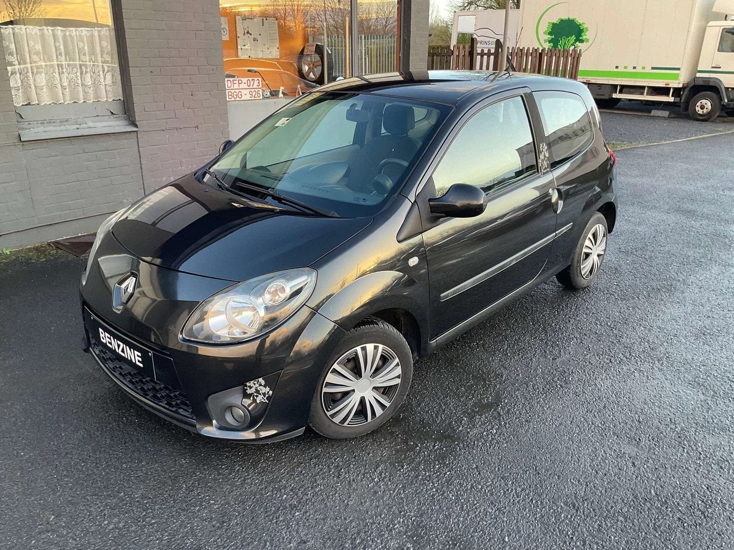Renault Twingo Twingo 1.2i Night&Day-Airco-Rad-CD-zeer goede, Auto's, Renault, 4 zetels, Gebruikt, Zwart, 4 cilinders