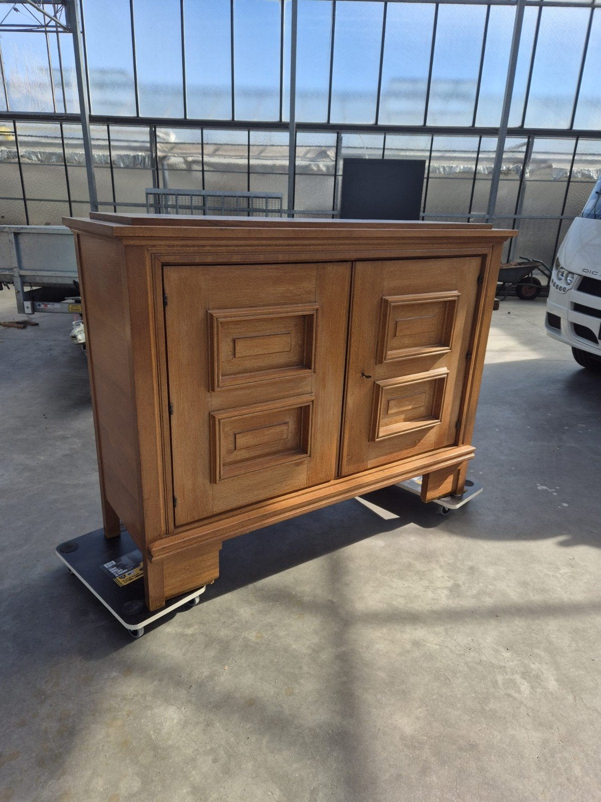 Buffet/armoire à deux portes en chêne massif avec panneaux g, Enlèvement ou Envoi