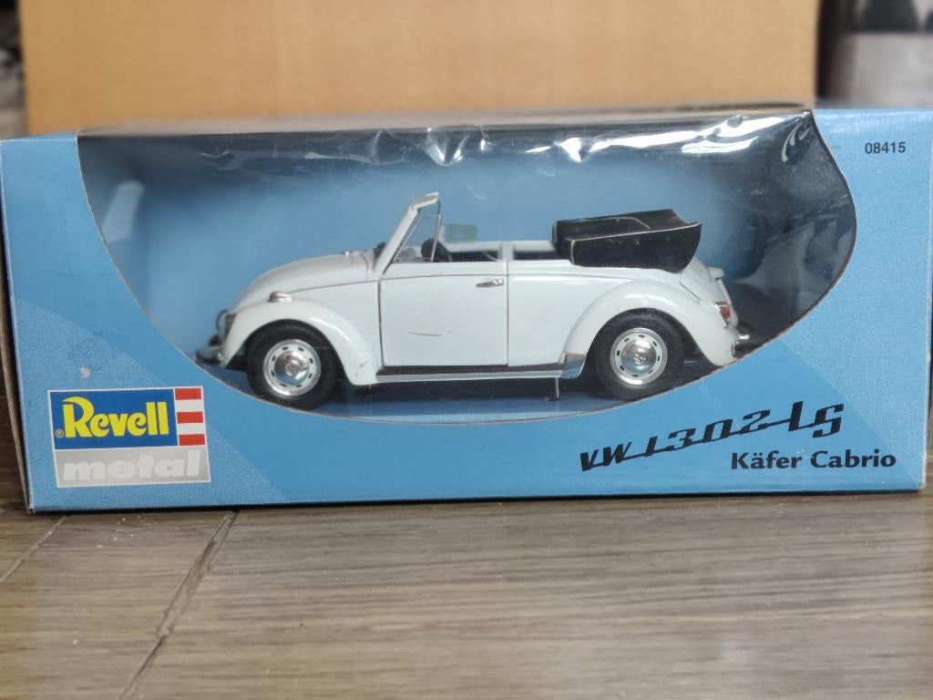 Revell Metal VW 1302 LS Cabrio 08415 1:18, Hobby & Loisirs créatifs, Voitures miniatures | 1:18, Enlèvement ou Envoi, Utilisé