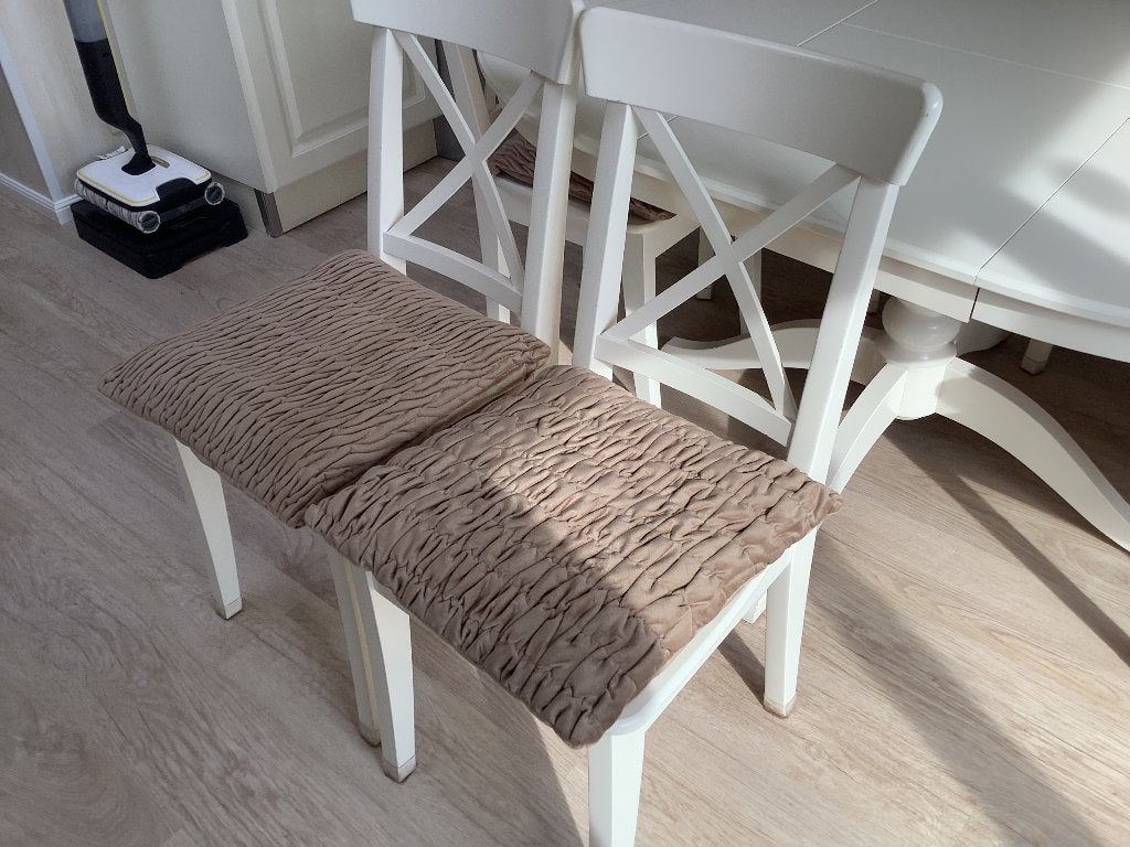 Prachtige witte ovalen eettafel met 6 stoelen, Huis en Inrichting, Tafels | Eettafels, Ophalen, Zo goed als nieuw