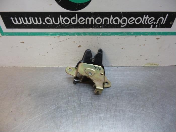 Mécanique de verrouillage hayon d'un Toyota Avensis (Avensi, Autos : Pièces & Accessoires, Carrosserie & Tôlerie, Toyota, Utilisé
