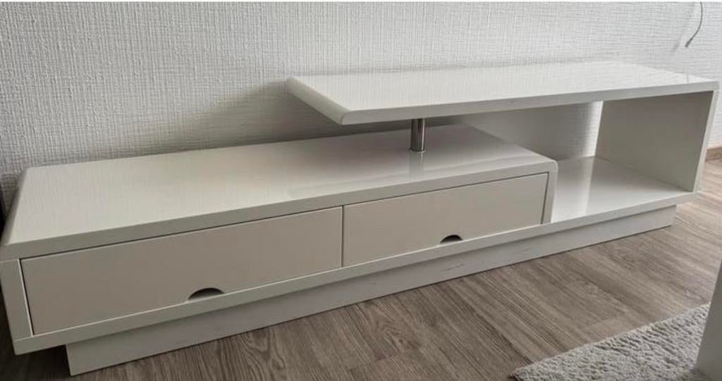 Witte tv kast hoogglans, Ophalen, Zo goed als nieuw