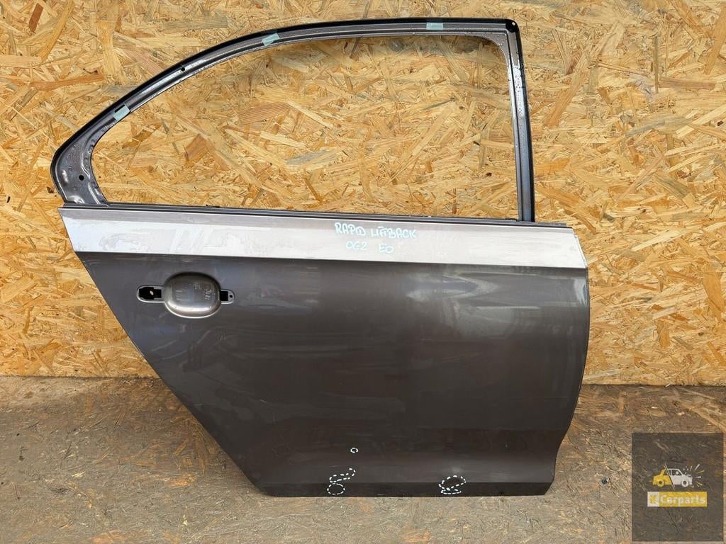 Skoda Rapid Liftback porte arri re droite, Infoline@skoda-auto.cz, Tr. Vaclava Klementa 869
293 01  Mlada Boleslav, CZ, Utilisé