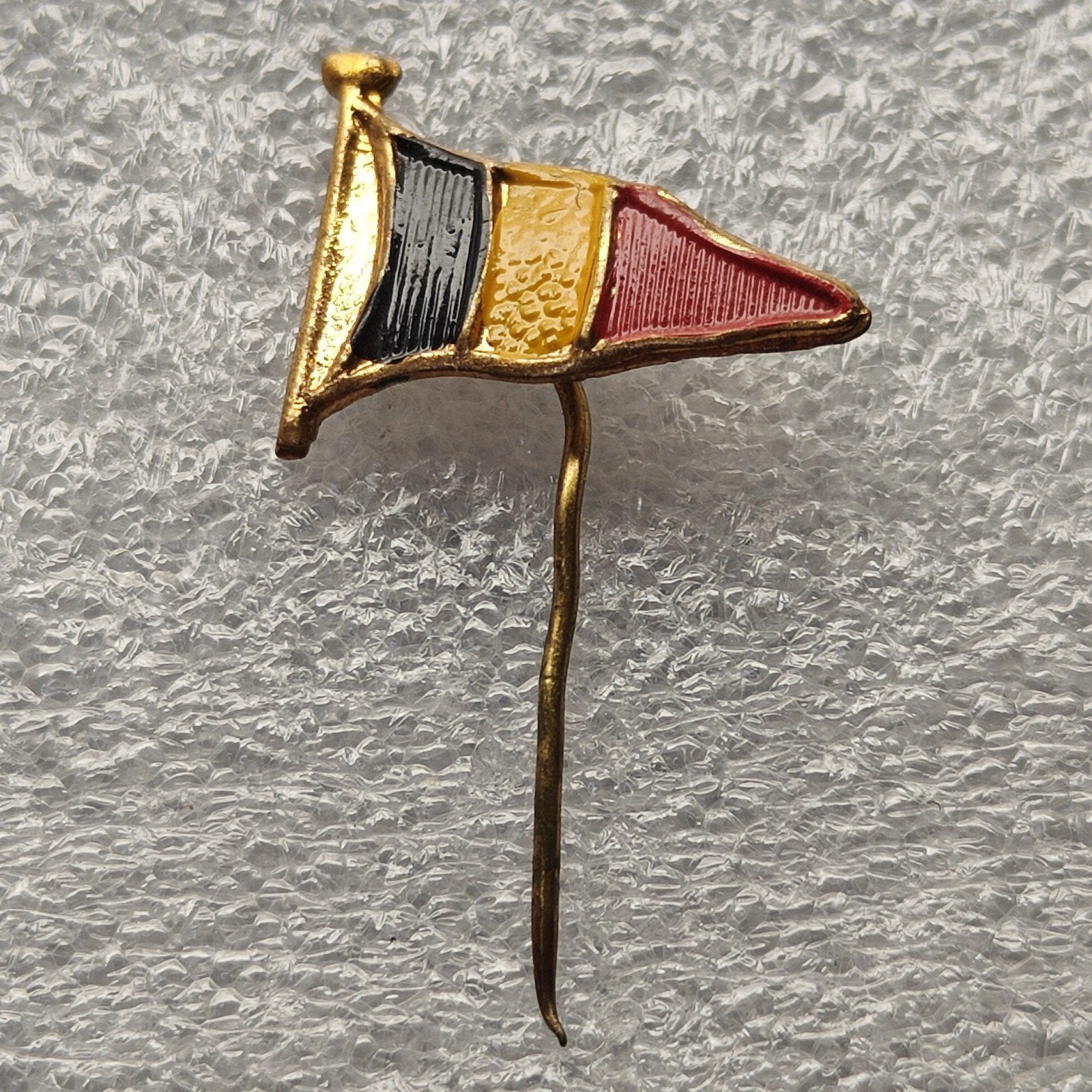 Vintage reversspeld met de Belgische vlag, Verzamelen, Ophalen of Verzenden, Gebruikt, Stad of Land, Speldje of Pin