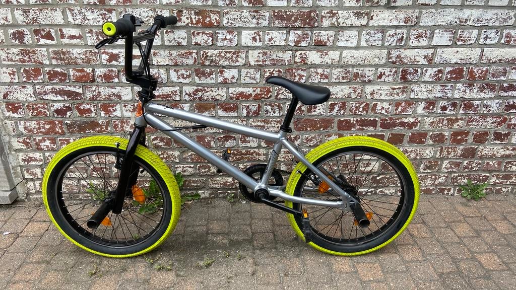 BMX “ WIPE “ 500 b-twin decathlon 20” ZGAN, Fietsen en Brommers, Ophalen, 16 tot 20 inch, Staal, Velgrem