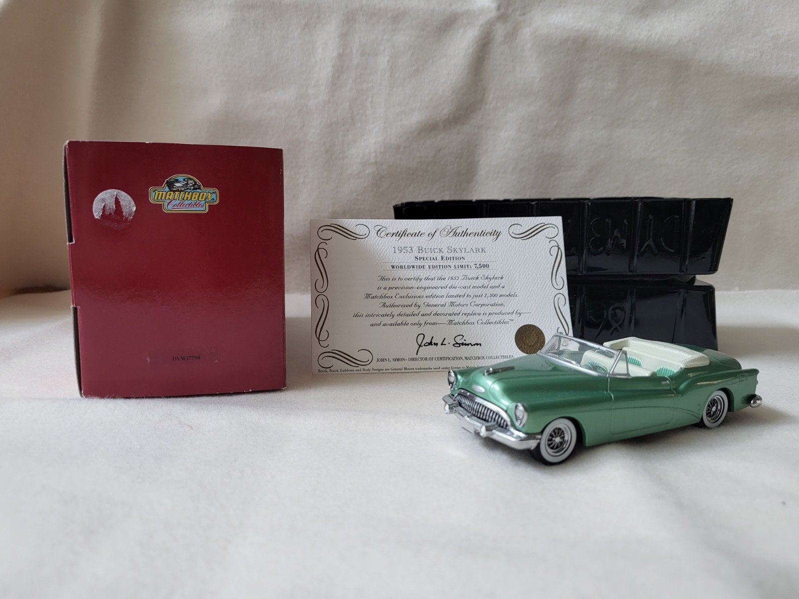 Dinky Matchbox DYM37798 1953 Buick Skylark, Ophalen of Verzenden, Zo goed als nieuw, Auto, Matchbox