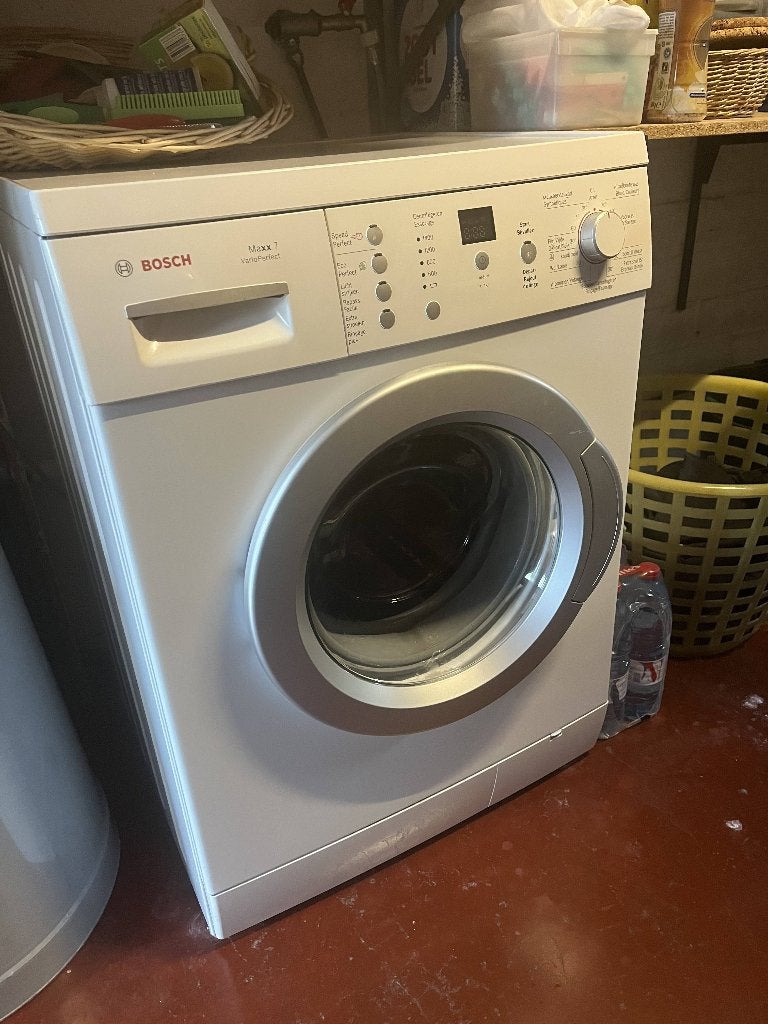 Wasmachine Bosch, Elektronische apparatuur, Ophalen, Gebruikt, Voorlader, 85 tot 90 cm