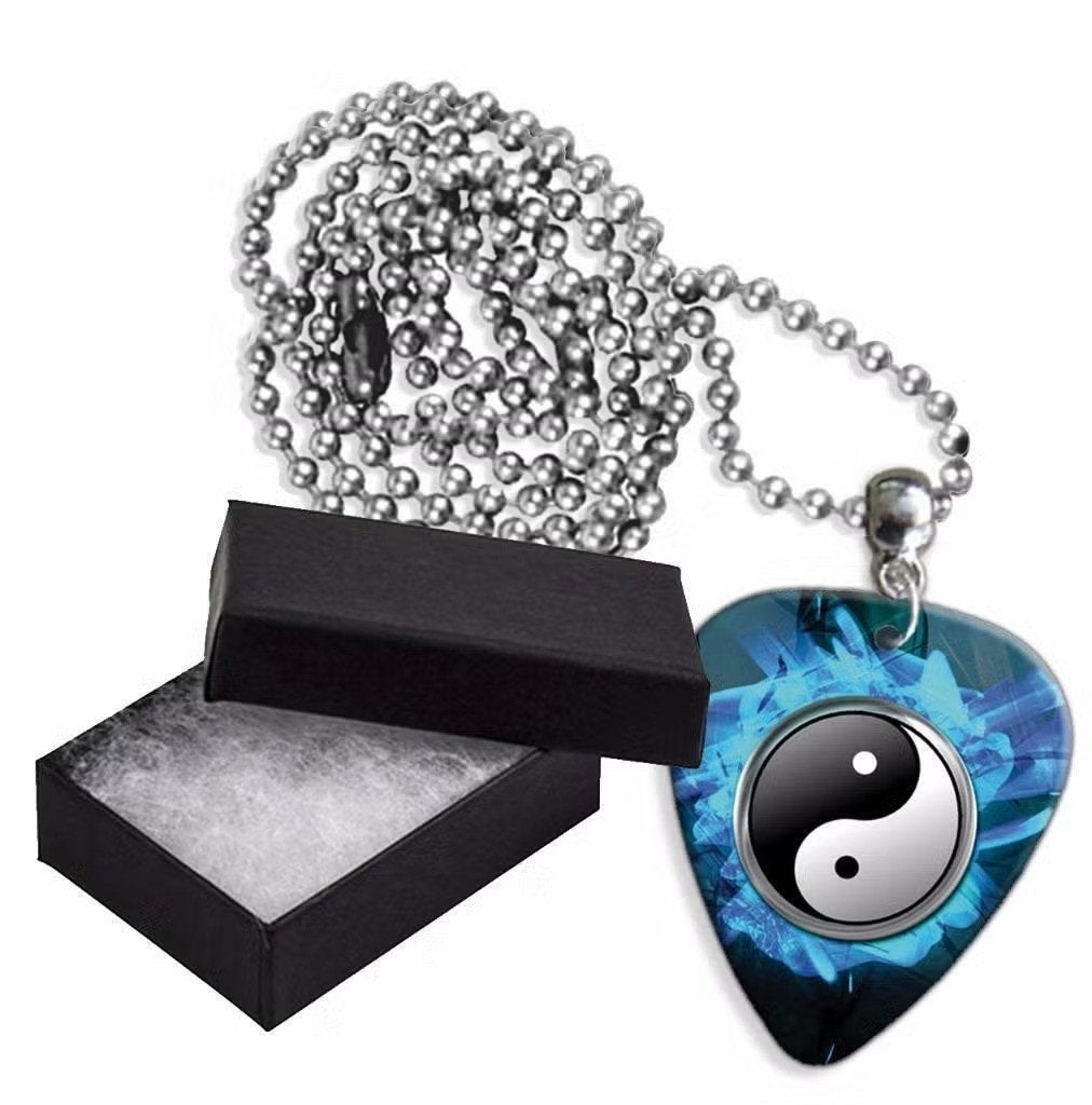 Aluminium plectrum ketting met de afbeelding van Yin Yang, Enlèvement ou Envoi, Neuf