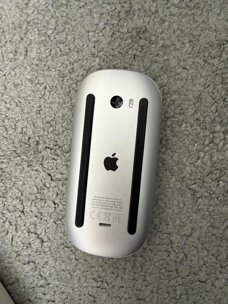 Apple magic muis, Computers en Software, Muizen, Ophalen of Verzenden, Zo goed als nieuw, Muis