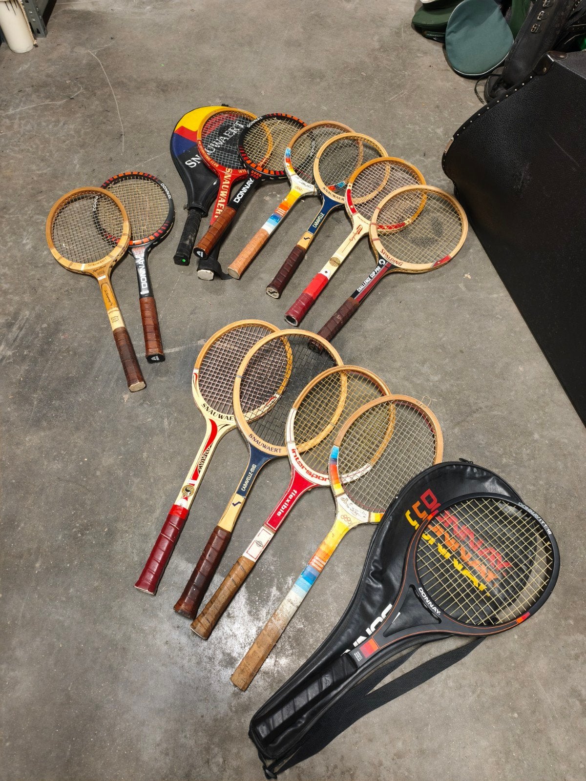 Collectie van 14 vintage tennis rackets, Ophalen
