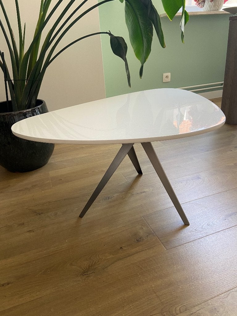 Salontafel/bijzettafel, Minder dan 45 cm, Gebruikt, Metaal of Aluminium, Ovaal