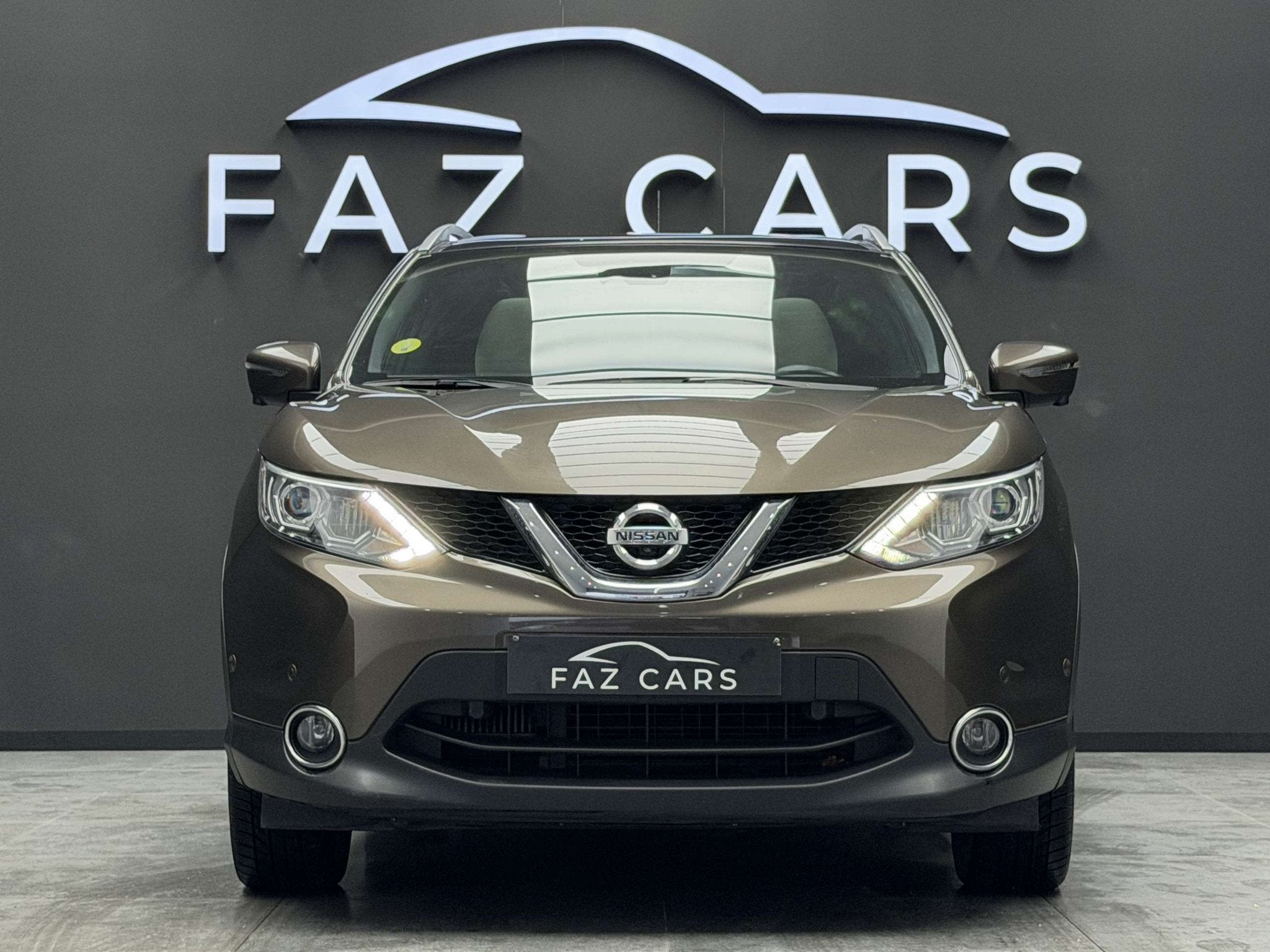 Nissan QASHQAI 1.5 dCi 2WD Tekna * 1ER PROP + T.PANO + CAMER, Voorwielaandrijving, Euro 5, Gebruikt, Beige