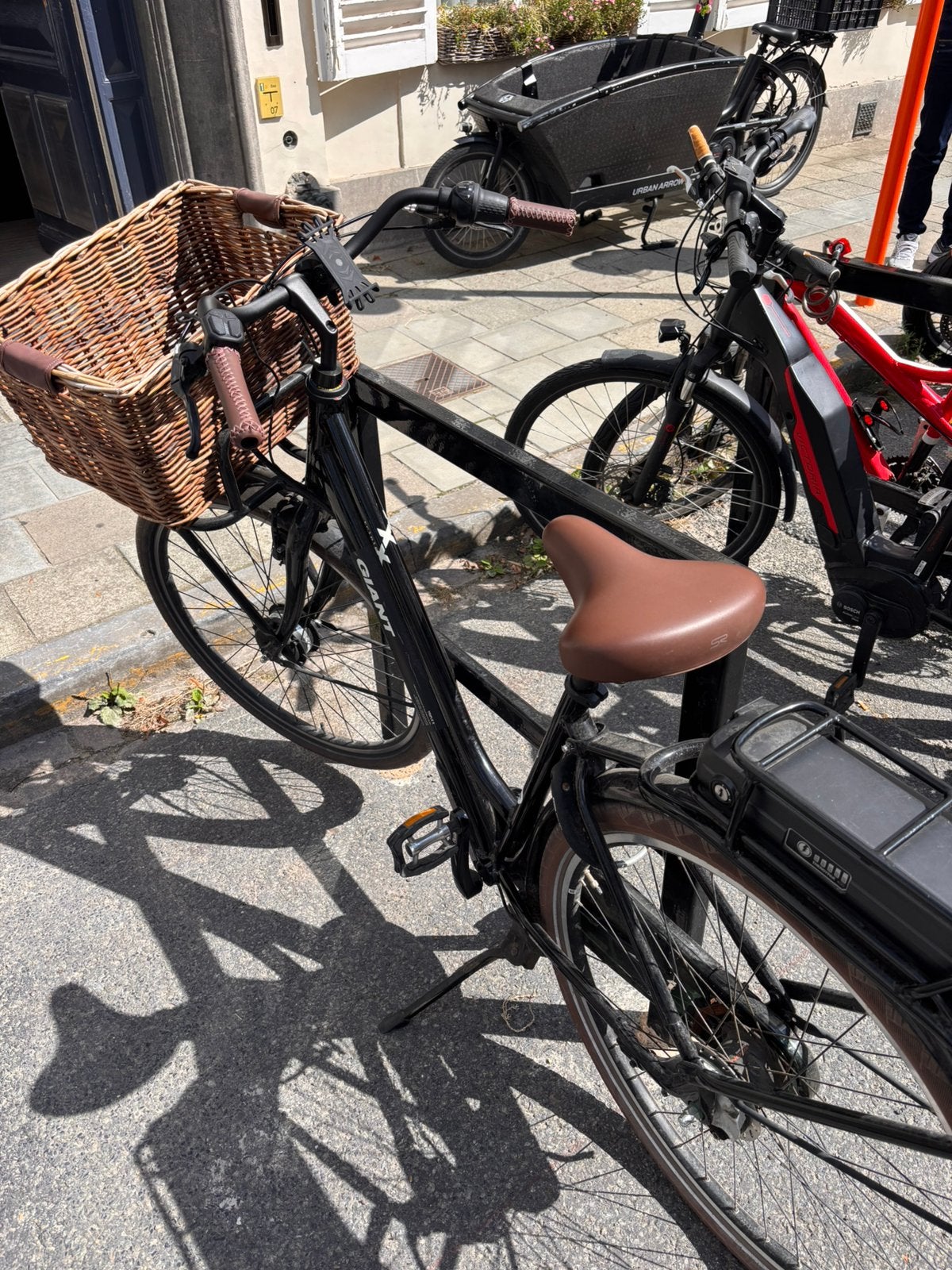 Giant elektrische fiets met voormand, Fietsen en Brommers, Ophalen, Zo goed als nieuw