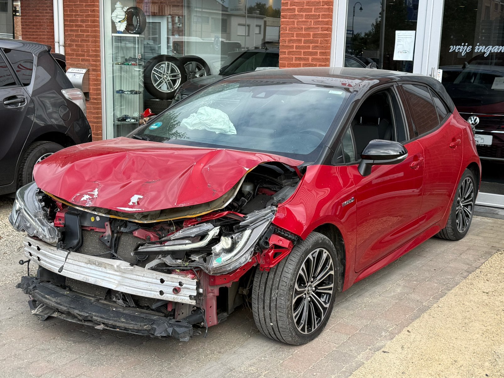 TOYOTA COROLLA HYBRID 1.8I 98CH |️VOITURE ACCIDENTÉE️, Achat, Euro 6, Entreprise, 72 kW