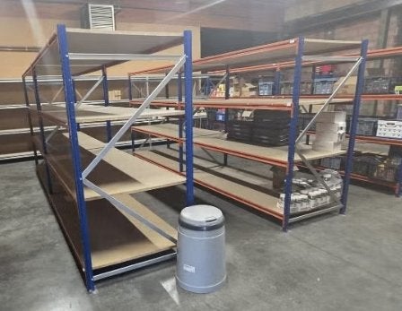 Étagères d'entrepôt à vendre, Enlèvement