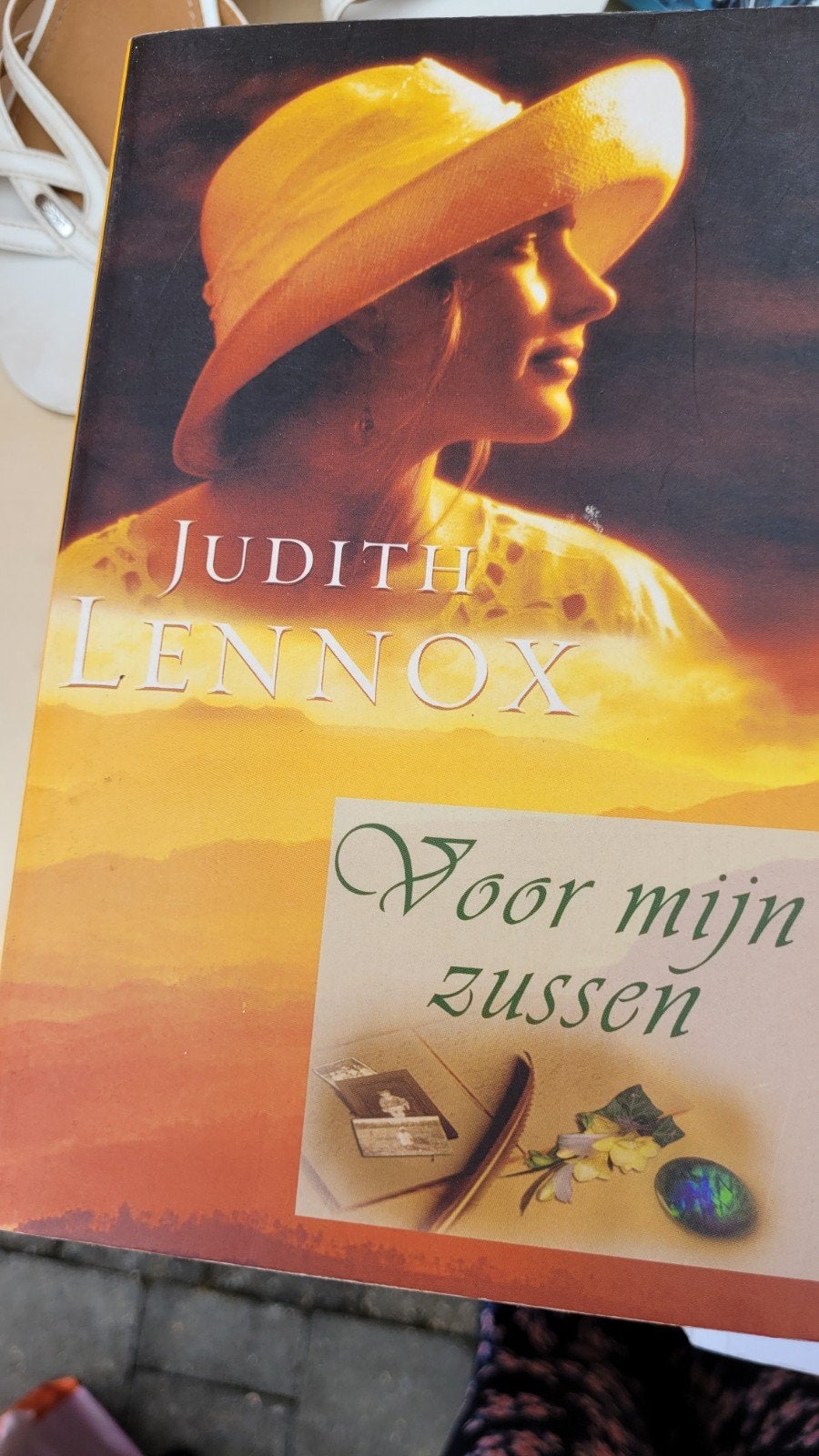 Voor mijn zussen judith lennox, Livres, Romans historiques, Enlèvement