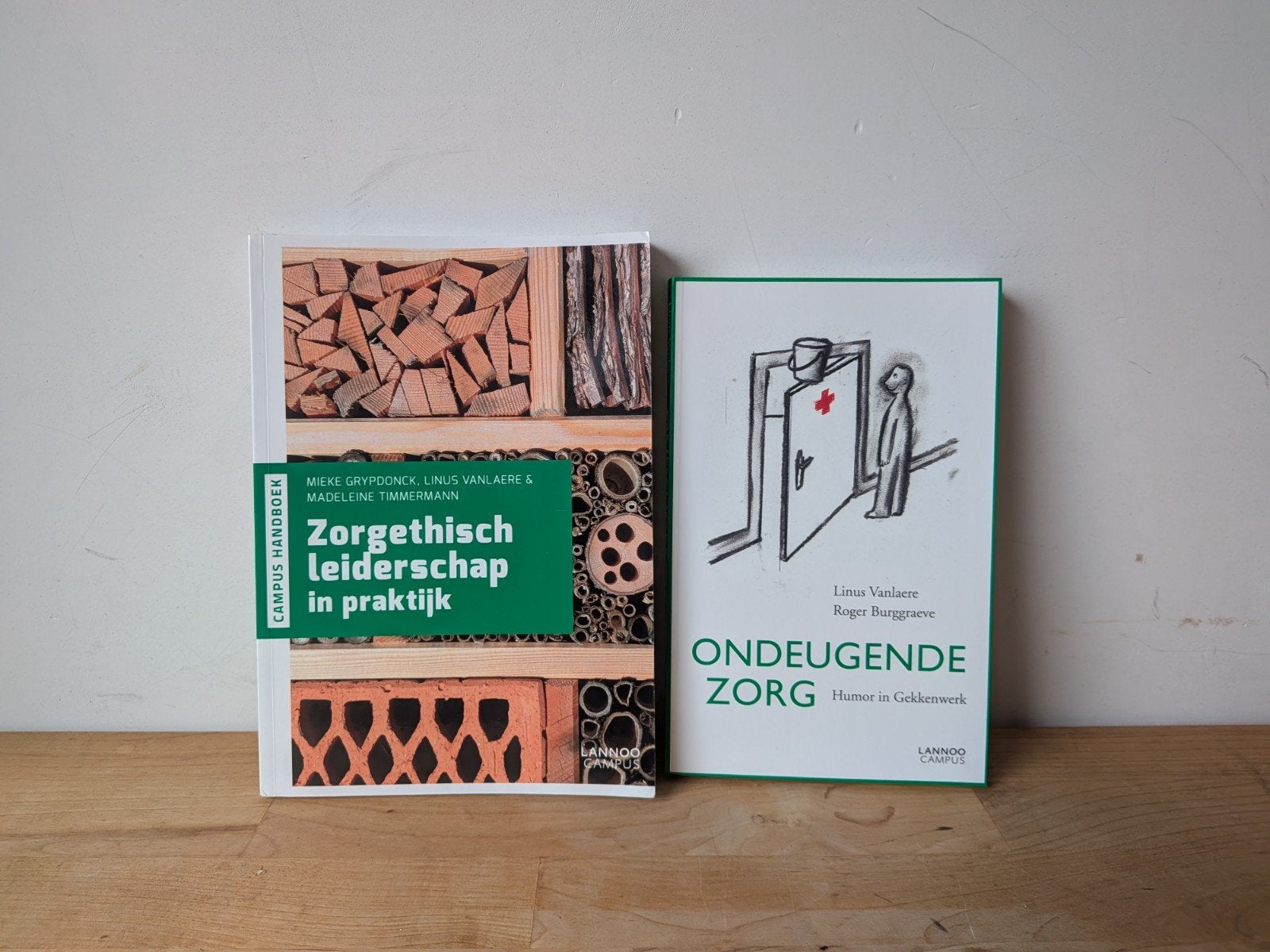 2 boeken van Linus Vanlaere, Ophalen, Zo goed als nieuw, Linus Vanlaere; Roger Burggraeve