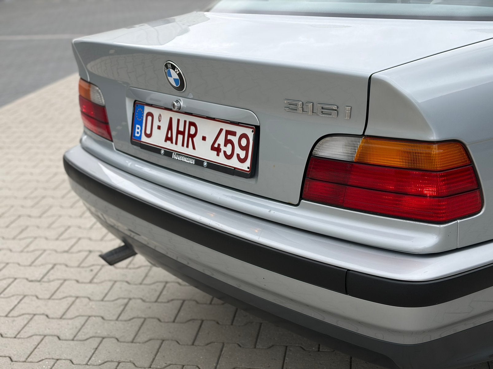 BMW 316i E36 coupe | Oldtimer | Automaat | Mooie staat, foto 9