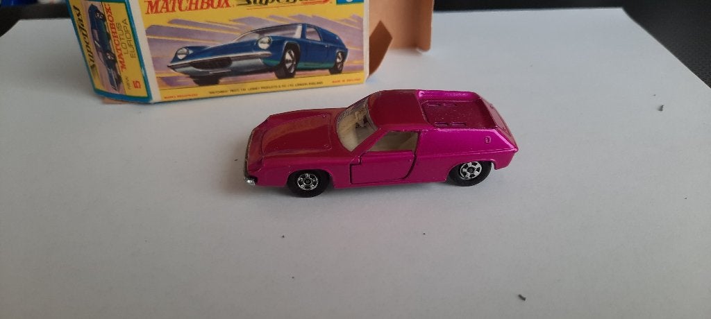 Matchbox 5e Lotus Europe G Box, Hobby & Loisirs créatifs, Enlèvement ou Envoi, Comme neuf, Voiture