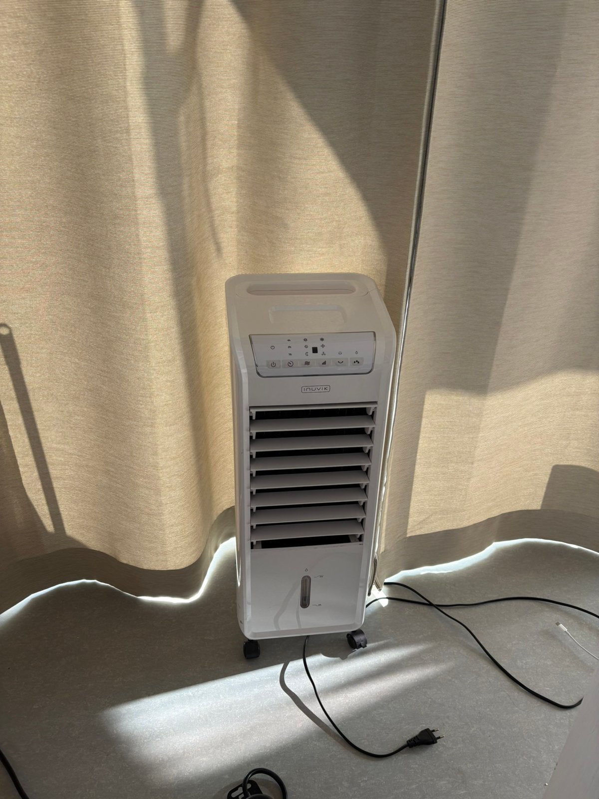 Airco op wieltjes, Elektronische apparatuur, Airco's, Ophalen, Gebruikt, 3 snelheden of meer, Koelen en Ontvochtigen