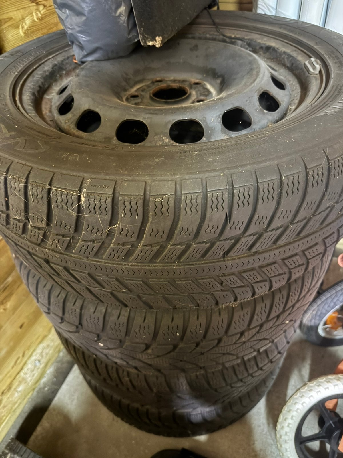 Winterbanden 205/55R16, Ophalen, Zo goed als nieuw