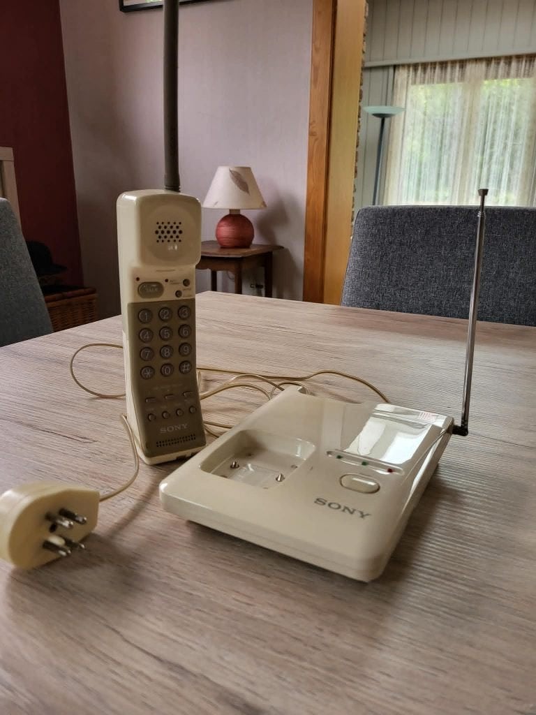 Téléphone ancien Sony, Télécoms, Enlèvement, Utilisé