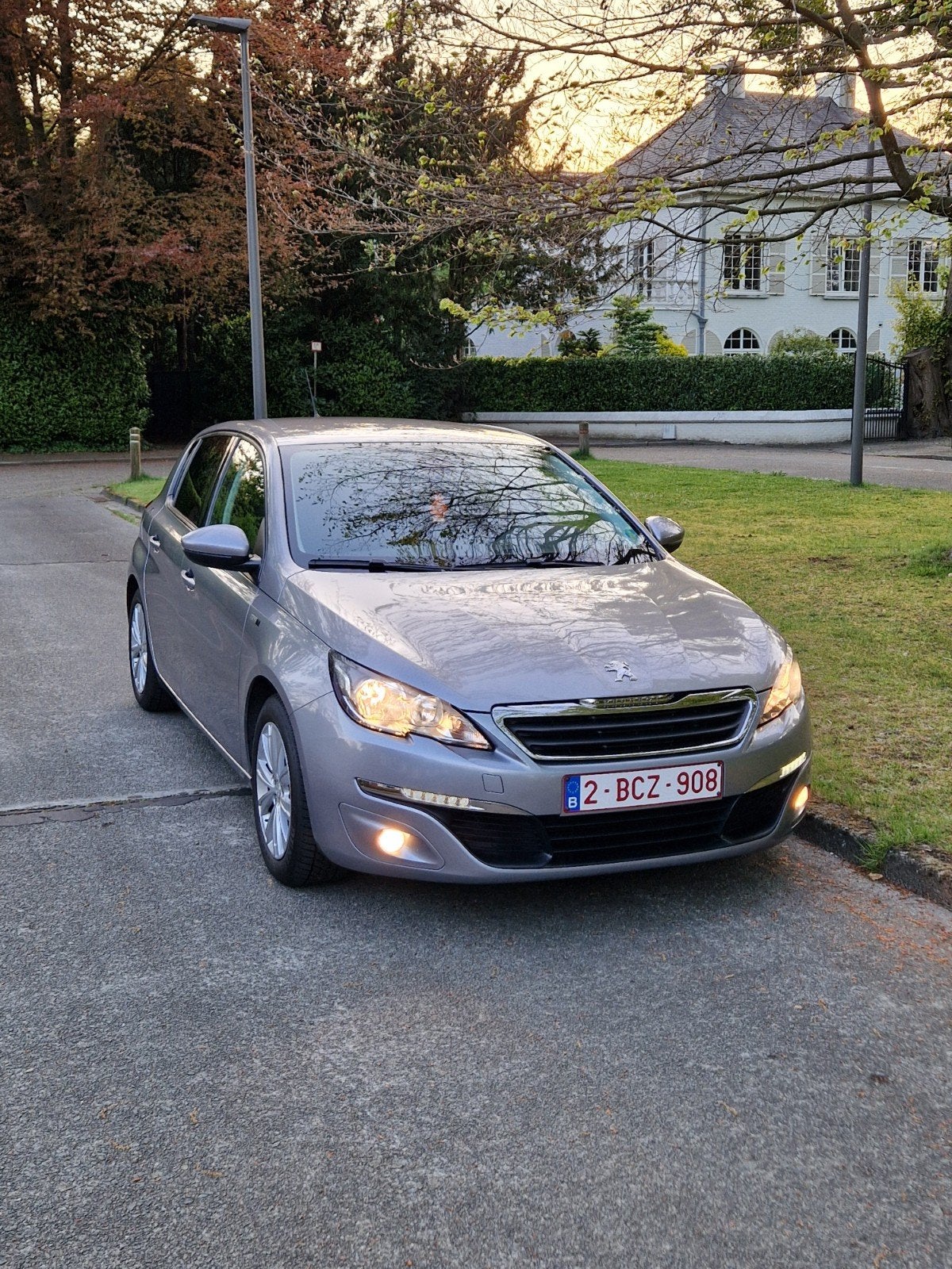 Peugeot 308 Année de fabrication 2017, Argent ou Gris, Achat, Euro 6, 5 portes