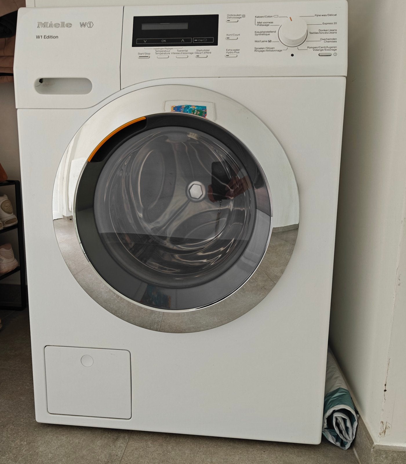 Miele W1 - zeer weinig gebruikt., Elektronische apparatuur, Wasmachines, 6 tot 8 kg, Ophalen, Zo goed als nieuw, Voorlader