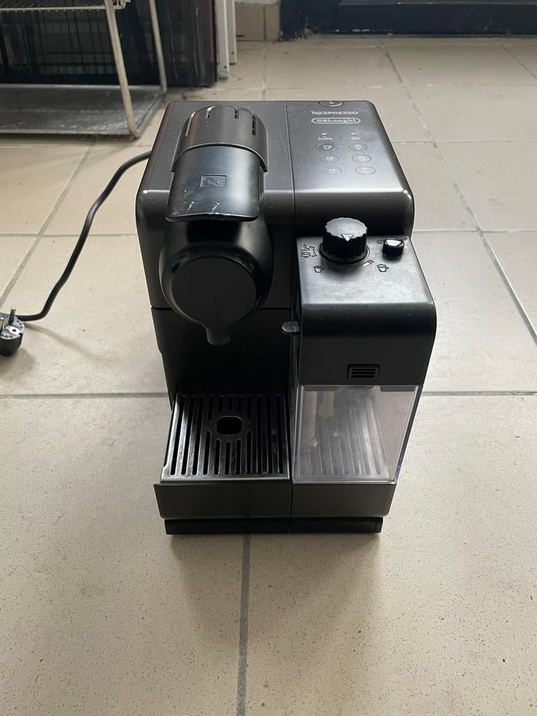 Koffiemachine Nespresso, Ophalen, Zo goed als nieuw, Koffiemachine