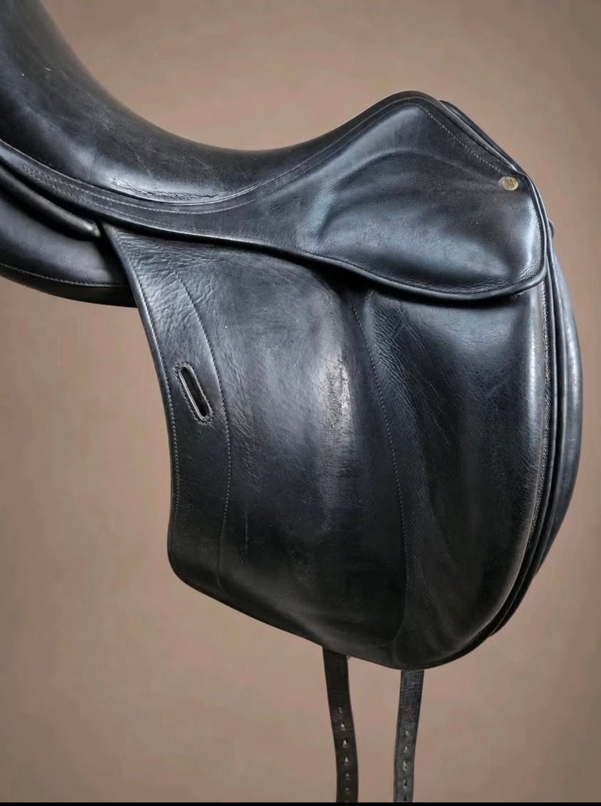 Selle dressage Childeric DGP 17,5, Animaux & Accessoires, Enlèvement ou Envoi, L (17.5 pouces), Utilisé, Autres marques