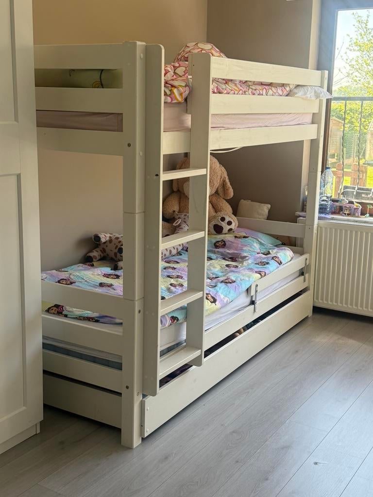 Stapelbed me bedlade + 2 matrassen, Kinderen en Baby's, Kinderkamer | Stapelbedden en Hoogslapers, Ophalen, Zo goed als nieuw