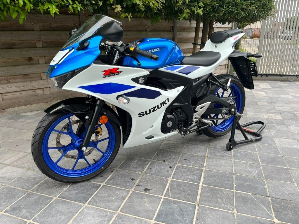 Suzuki GSX 125-R 10/2025 **2100KM** perfecte staat !!**, Motoren, Nieuw, Bedrijf, Sport, 11 kW of minder