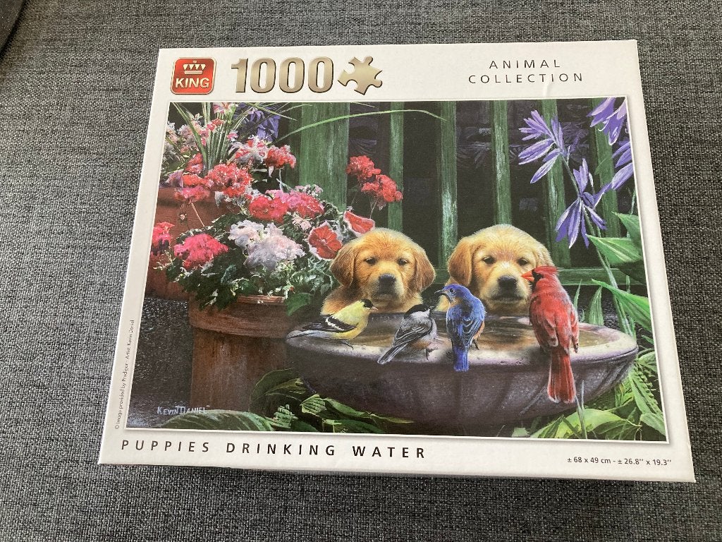Puzzel 'Puppies drinking water', merk: King, 1000 stukjes, Hobby en Vrije tijd, Ophalen of Verzenden, 500 t/m 1500 stukjes, Zo goed als nieuw