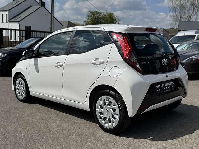 Toyota Aygo 1.0i VVT-i X-play / CARPLAY / AIRCO / CAMERA /, Achat, 998 cm³, Euro 6, Entreprise