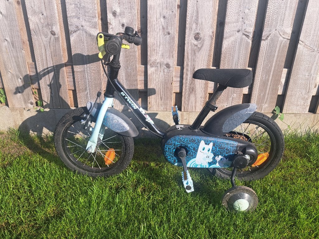 14 inch kinderfiets - btwin mini monsters, Fietsen en Brommers, Ophalen, Zijwieltjes, Gebruikt, Velgrem